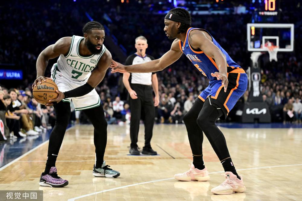 引发了全场 引发了全场